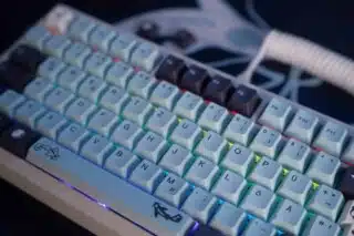 Keycaps-Klub: GMK Mizu Klon in ISO-DE – pragmatisch, nicht perfekt